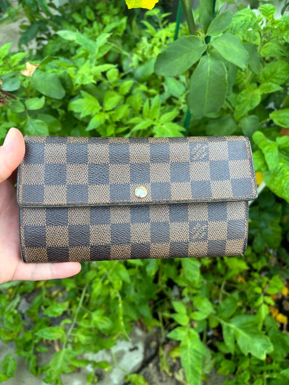 Authentic Louis Vuitton Damier long bifold wallet